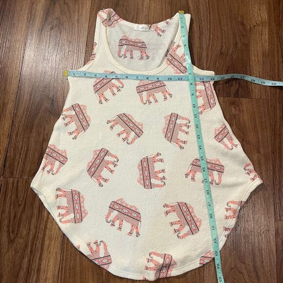 Gaze USA Knit Tank Top Beige Elephant Print Pullover Sleeveless Shirt Women's XS - Picture 2 of 5